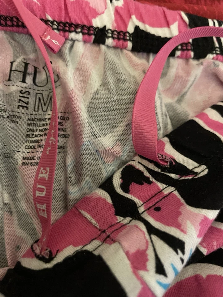 HUE Women's Printed Knit Capri Pajama Sleep-Pant, Size Medium - Image 3 of 4