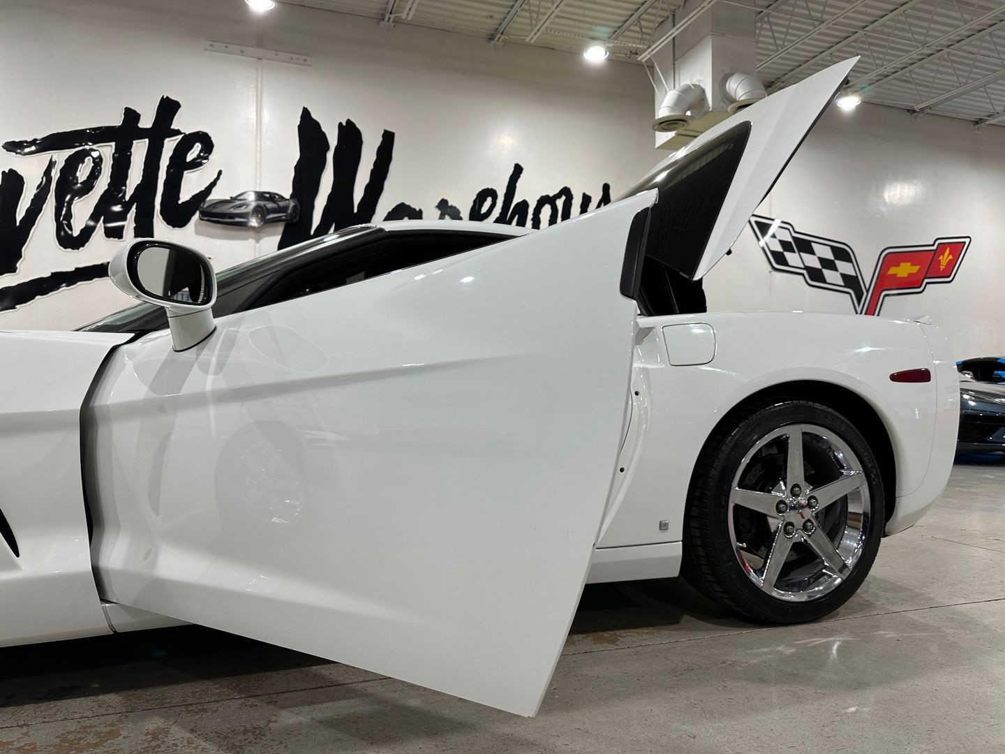 2007 [10U] Arctic White Chevrolet Corvette   | C6 Corvette Photo 6
