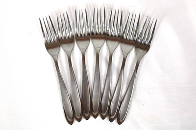 Oneida Aurora Set of 7 Salad Forks 7'' Quality 18/10 Stainless