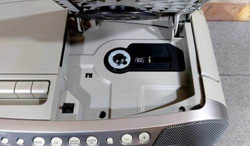 SONY CFD-S05 CD, Radio, Cassette Recorder - Portable Boombox TESTED & WORKING - Picture 4 of 10