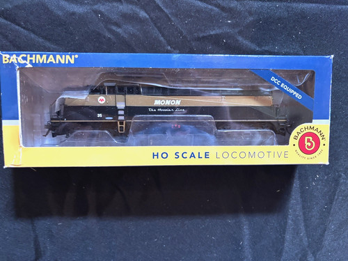 Bachmann #69202 EMD BL2, Monon #35 - HO, DCC | Condition: Used
