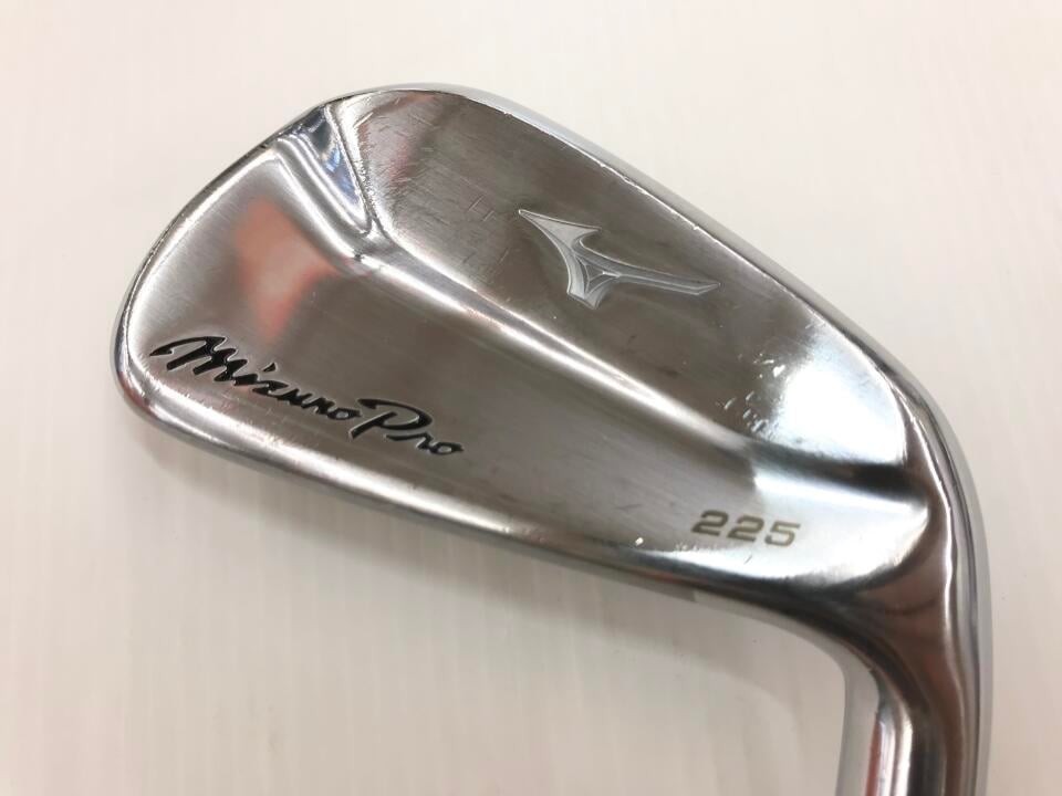 Mizuno Pro 225 Iron Set 5-9,P RH Dynamic Gold 95 S200 Flex C