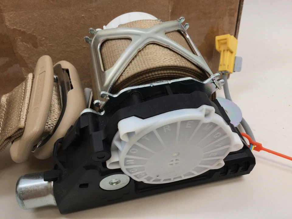 Kit de cinturón de seguridad lado conductor izquierdo Chevrolet Silverado GMC Sierra cachemir nuevo OEM Foto 2 de 4