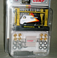  1/64th M2 Machines Model Kit 1965 Comp Cams Ford Econoline Delivery Van Chase