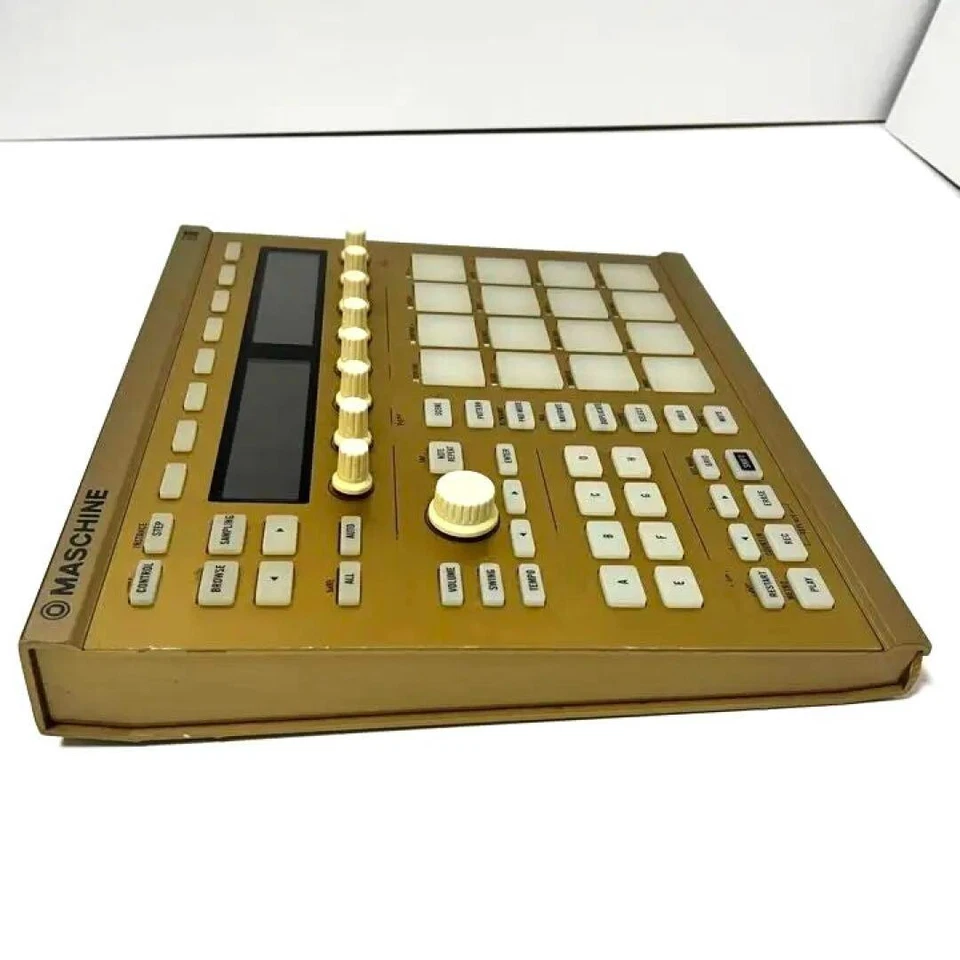 MASCHINE MK2 Vintage Gold Limited Edition - Image 4 of 4