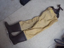 Cabela's Dry Plus Fishing/Hunting Mid Chest Water Waders Sz 3 83-0089 Felt Sole