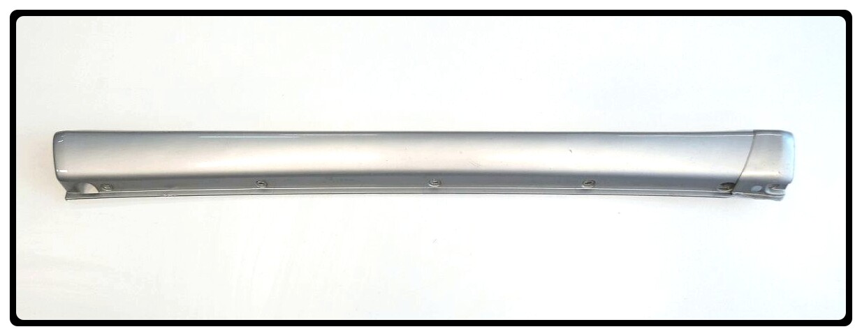Mercedes W163 ML 400 CDI A1636900240 side skirt right 744 silver 