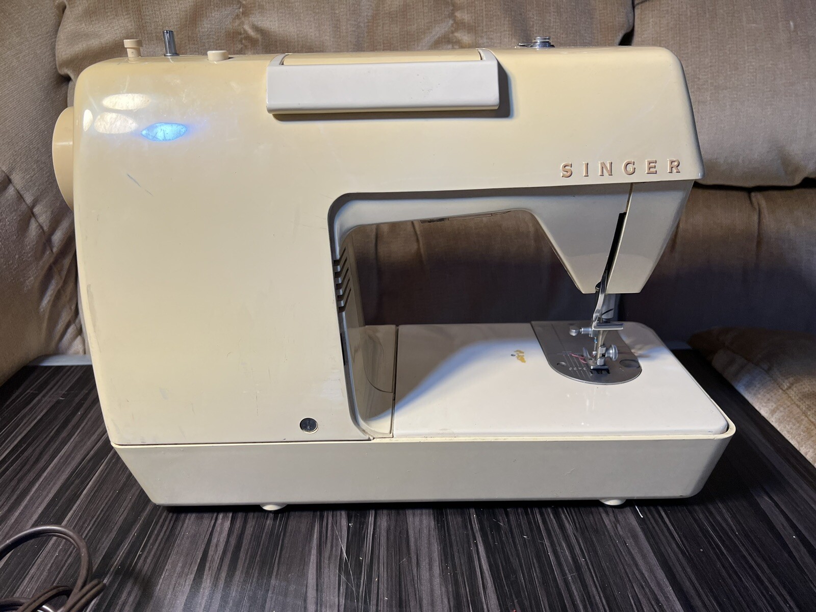 Singer Genie Model 353 Portable Zig Zag Sewing Machine with Pedal Vintage eBay