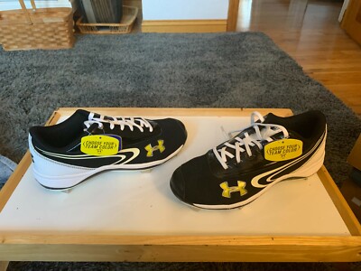 UA Womens Ignite III Low Metal Cleat Size 9 Reg $64.99