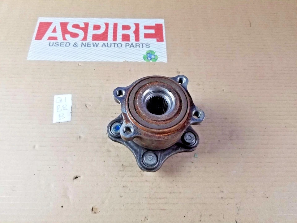 2013-2016 Nissan Pathfinder Right Rear Bearing Hub OEM - Image 2 of 3
