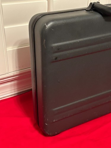 Zero Halliburton Gray Aluminum Attache Case Business Briefcase with Combo Lock - Picture 9 of 17