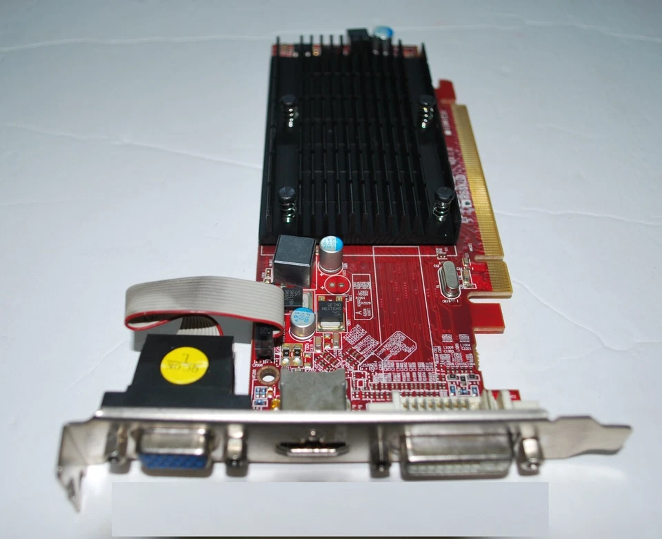 VISIONTEK AMD RADEON HD 5450 2 GB DDR3 PCI EXPRESS X16 VIDEO CARD, CD, MANUAL - Image 4 of 4