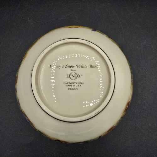LENOX Fine Ivory China DISNEY'S SNOW WHITE BOWL 6" Inch in Original Box Made USA - Picture 8 of 10