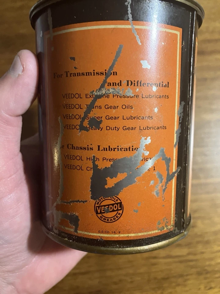 Veedol Grease 1 lb. Can Early 1940s Veedol Gear And Chassis Lubricants Heavy Cup - Image 3 of 4