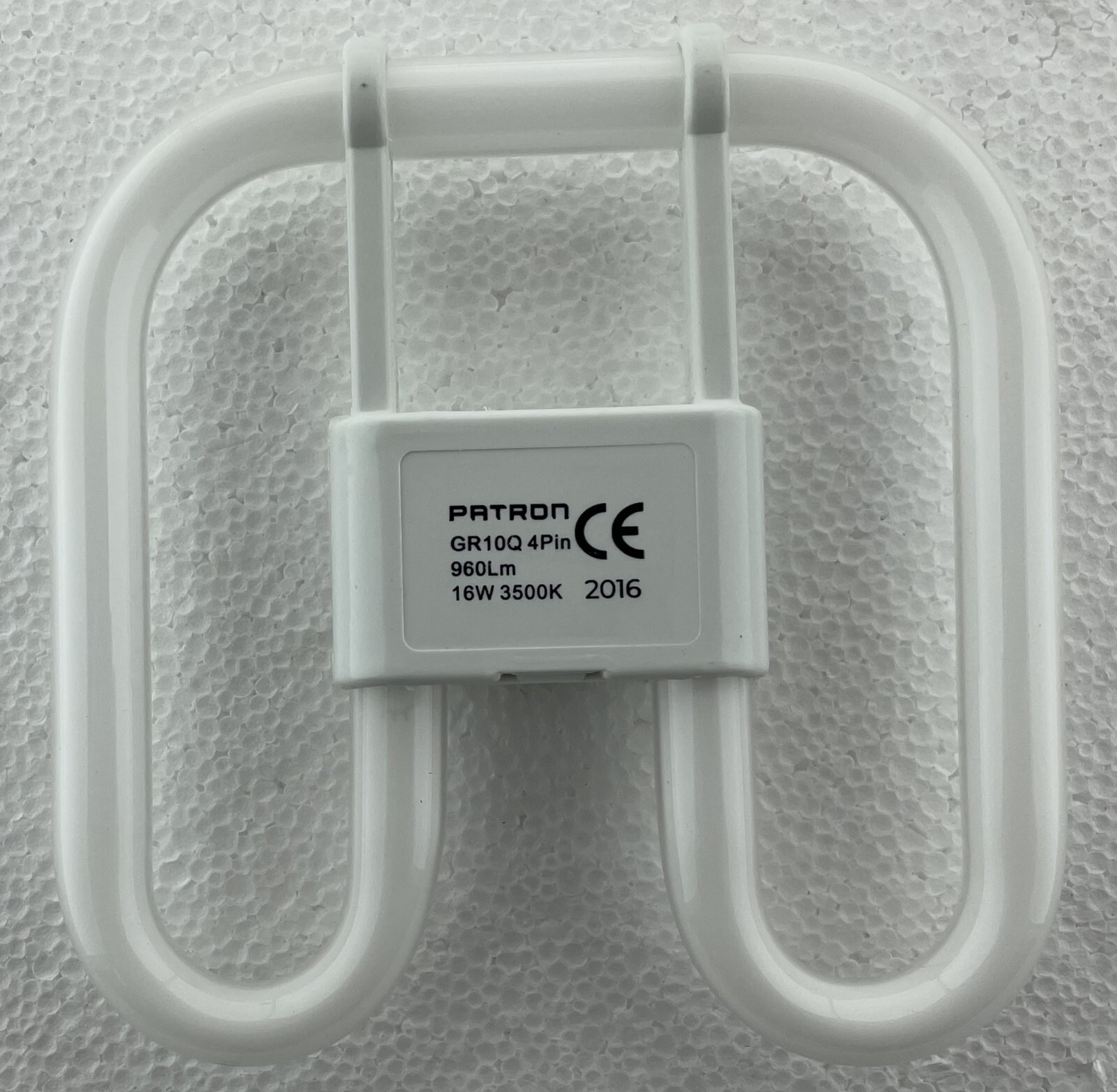 2D 16W 4 pin White 3500k Patron PLQ GR10q 960lm 05827 Single Pack