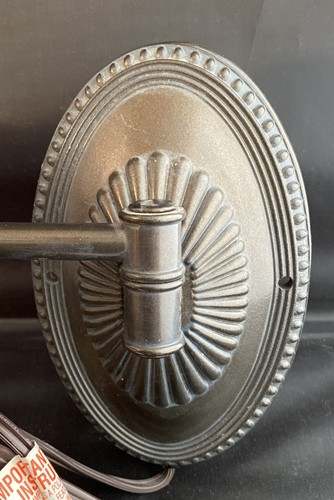 Swing Arm Metal Light Plug In @109 - Picture 3 of 6
