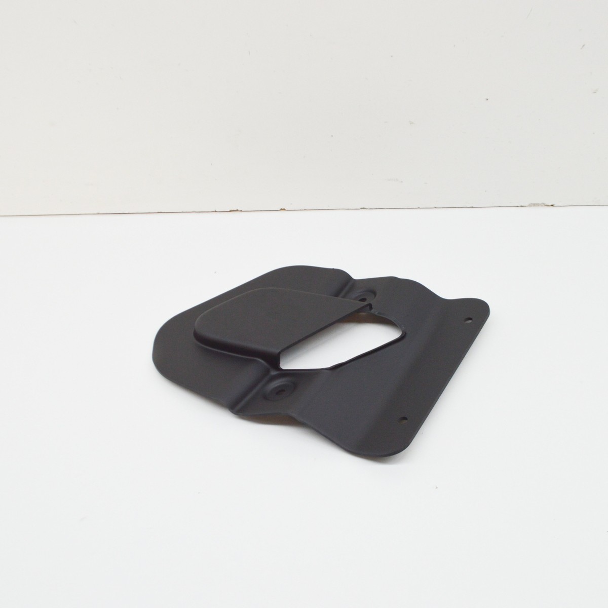 MERCEDES-BENZ C W204 AMG ENGINE HOOD LEFT BRACKET A2048850041 | eBay