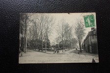 FRANCE- carte postale moulins l avenue de la gare (B61) (c)