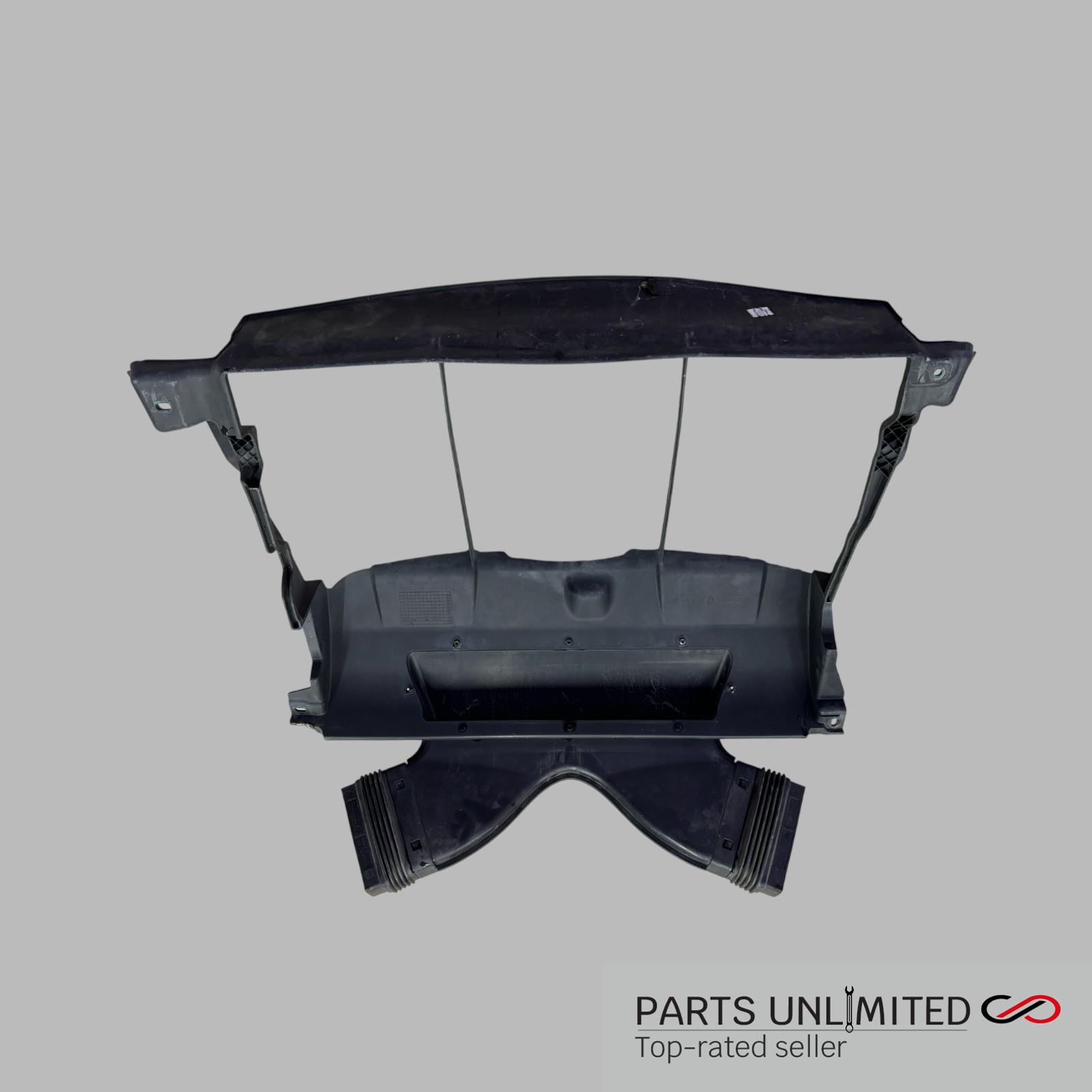 14-20 Maserati Ghibli OEM front radiator air intake deflector duct shroud cover