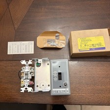 Square D Schneider Electric 2510FG1P FHP Manual Starter Nema 1 Enclosure Switch