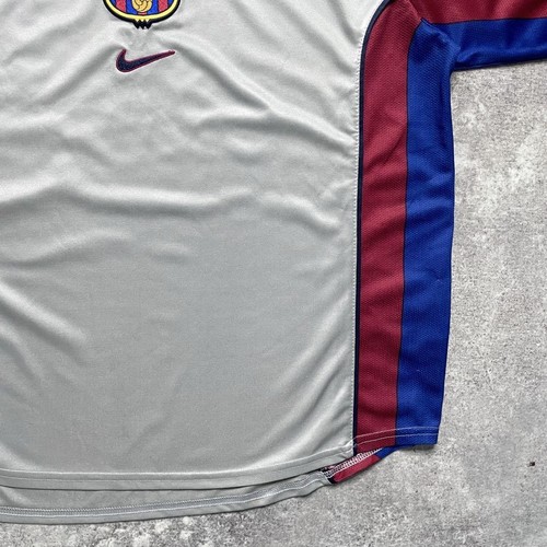 Nike FC Barcelona Rivaldo Vintage XL Soccer Jersey 00-01 Away, Used - Picture 13 of 18