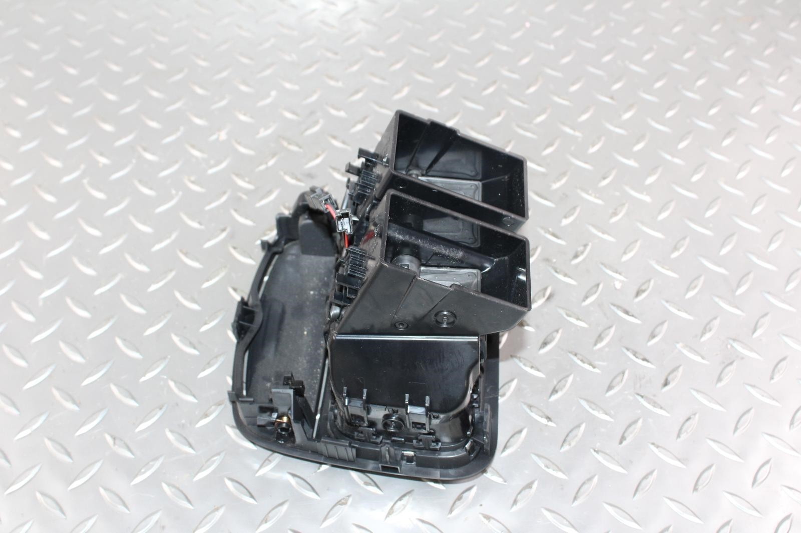 17-20 Levante Black Floor Center Console Rear Heat AC Air Vent Trim Panel OEM OE