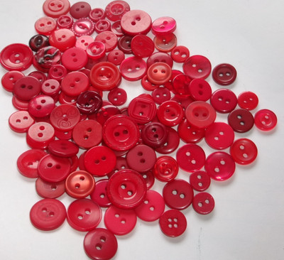 LOT OF 115 RED color  Assorted 2 hole 5/16-9/16th INCH  BUTTONS