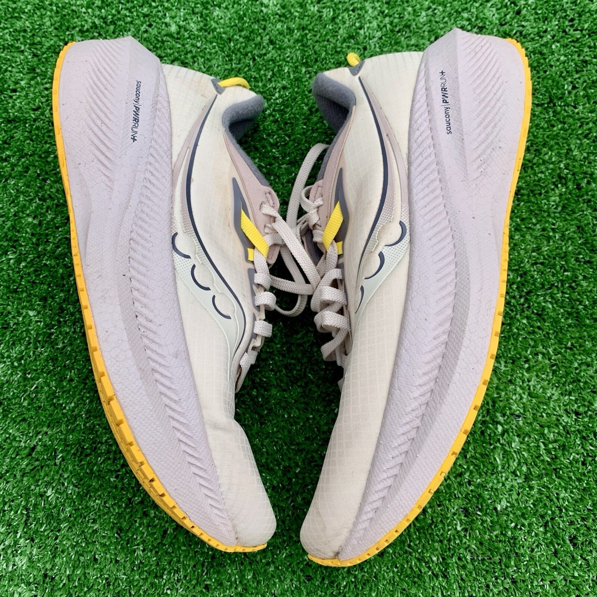 Saucony triumph 7 womens white discount