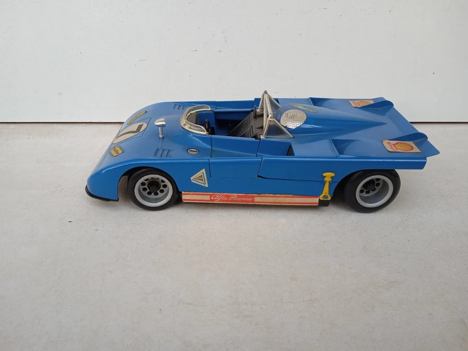 MODELLINO AUTO EDISON GIOCATTOLI - SHOCKING LINE ALFA ROMEO 33.3TT SCALA 1:20 - Immagine 2 di 4