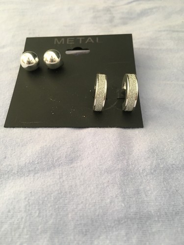 2 Pair of Earrings New silver stud and silver glitter hoops - Picture 2 of 6