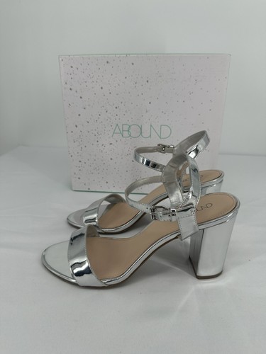 Sandalias de tacón Abound Steph-PU metálicas plateadas con correa para el tobillo para mujer talla 9,5 M”