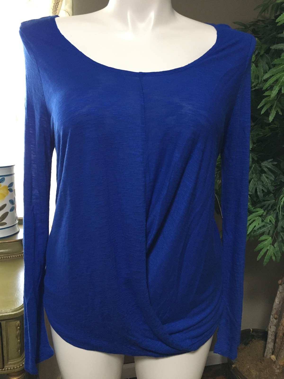 ana Top Women's Size Large Brilliant Blue Long Sleeve Blouse NWT 100% Rayon