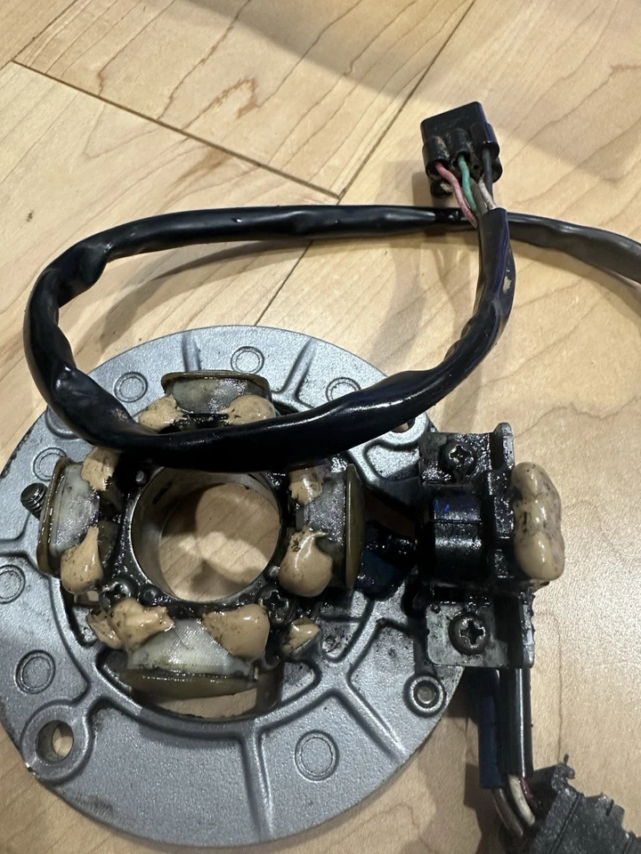 Yamaha YZ426F 2001 YZF426 YZ 426 generador de estator de encendido 00 01 02 OEM Foto 2 de 4