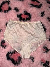 Vintage 80s Vanity Fair Perfectly Yours Lace Nouveau nude Brief 6