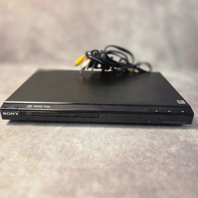Sony DVP-SR200P DVD Player Progressive Scan CD DVD-R RW Black with AV Cables