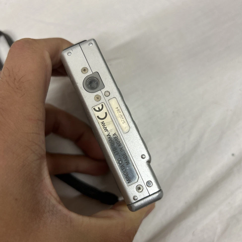 Minolta Dimage X 2.0MP Compact Digital Camera Silver Tested - Image 4 of 4