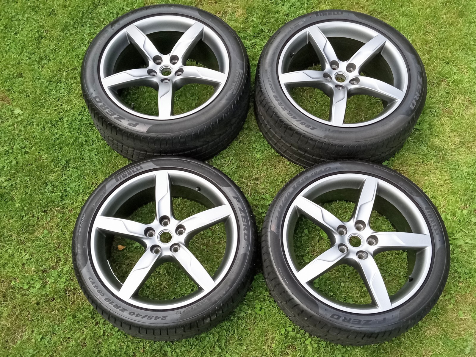 Ferrari California T Wheels_Set 4_8×19″_10×19″_Pirelli Tires_301960_291342_OE