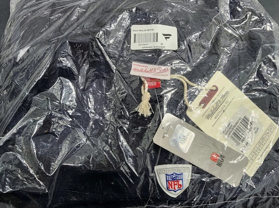 Camiseta deportiva Mitchell & Ness Throwback NFL auténtica de los Chicago Bears de Brian Urlacher 60 Foto 3 de 4