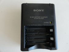JJ7: Sony BC-CS2A AA / AAA Battery Charger
