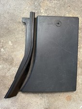 11-18 Volvo S60 REAR BATTERY COVER OEM