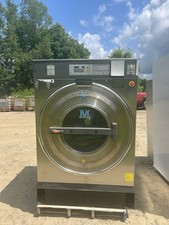 Industrial  Washer And Dryer, Continental Washer And Speed Queen Dryer￼￼
