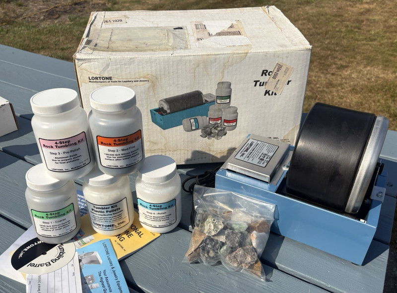 Lortone Rock Tumbler 45C Tumbler & Barrel plus 4-Step Abrasive and Polish IN BOX