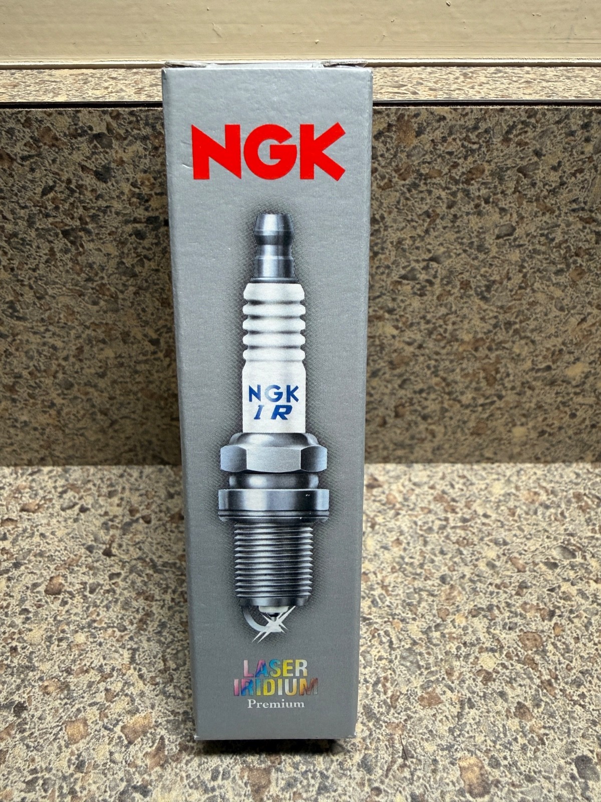 NGK 4904 Laser Iridium PREMIUM Spark Plug-ILFR6T11