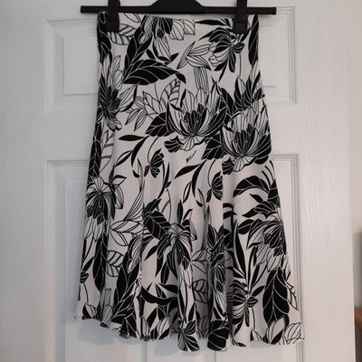Freemans Black & White Floral Print Flared Midi Skirt, A-line, Size UK 12 Petite