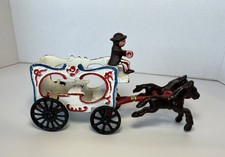 Vintage Cast Iron White Circus Stagecoach Wagon Buggy with Driver Brown Horses