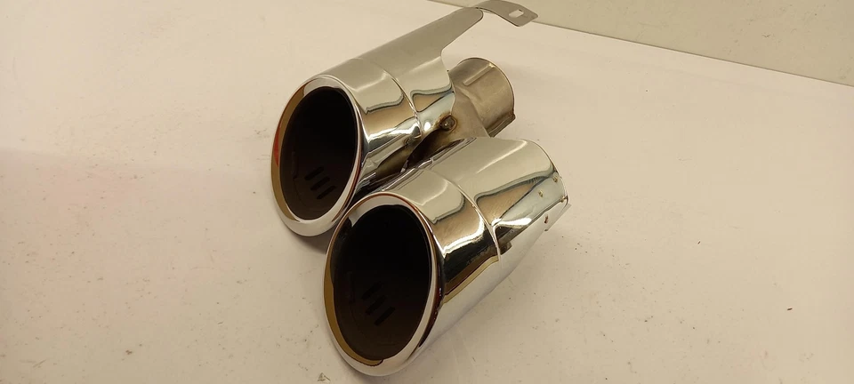 Original PORSCHE Auspuffblende 95B253682S B-Ware - Bild 1 von 1