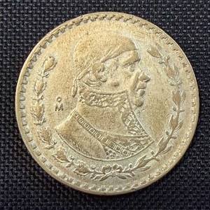 1959 Mexico 1 Un Peso 10% Silver Coin Jose Maria Morelos KM#459 Mo Circulated