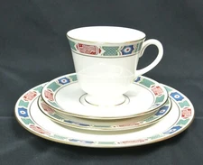 Royal Worcester Tapestry Cup Saucer Bread & Salad Plate 1984 Bone China 4 Piece