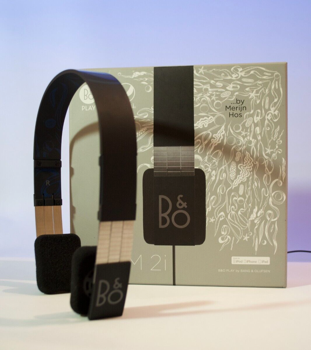 Beoplay Form 2i Bang Olufsen B&O Black Headphones Merijn