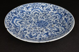 Beautiful Large 39 cm / 15.6 inch Antique Chinese Porcelain Charger, Kangxi